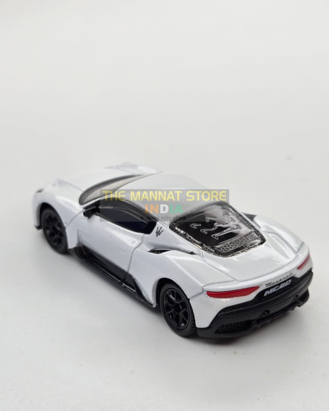 CCA Maserati MC20 White – 1:64 Scale Diecast Model