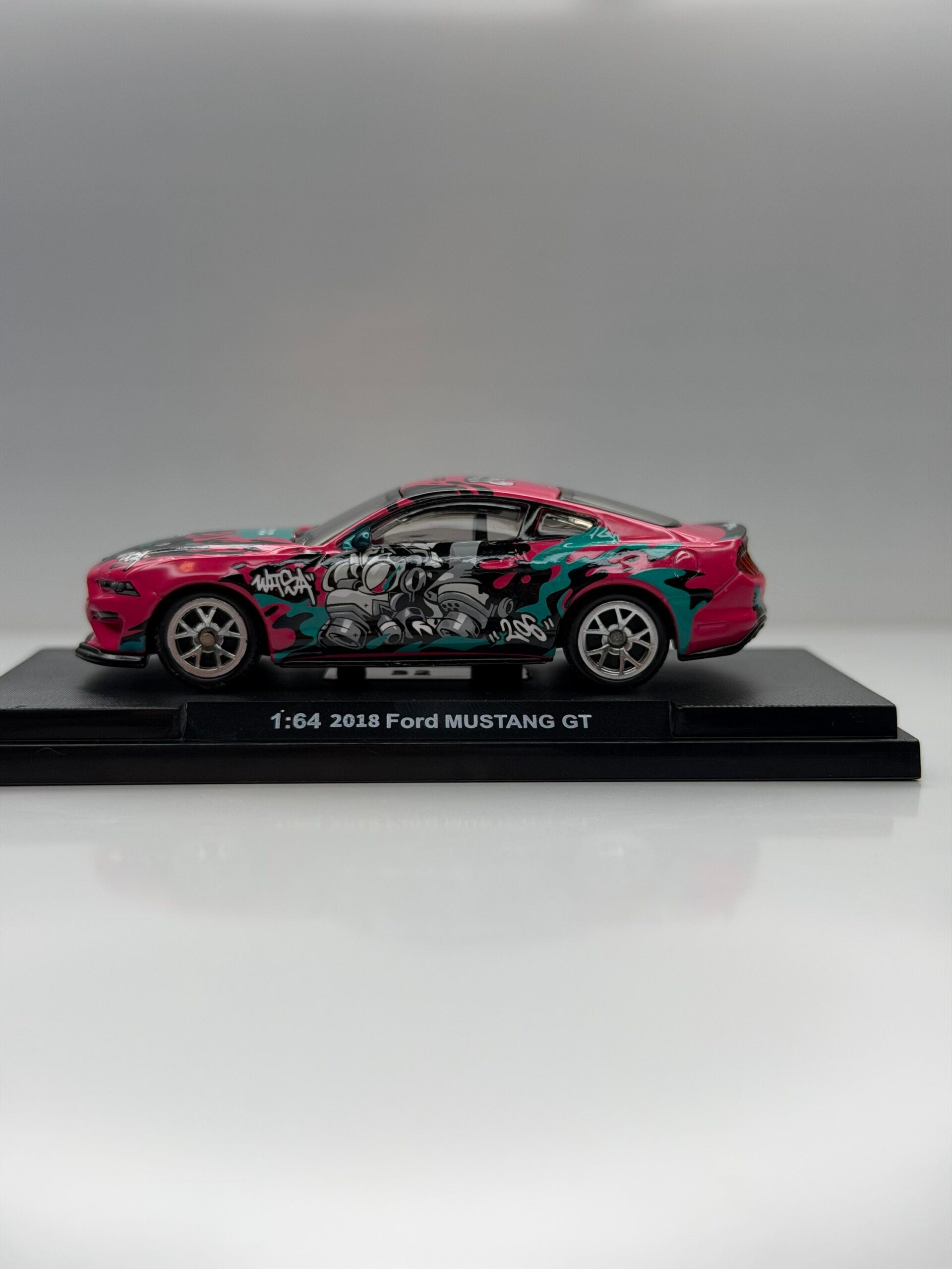 CCA 2018 Ford Mustang GT (Acrylic Display Case) – 1:64 Scale Diecast Model