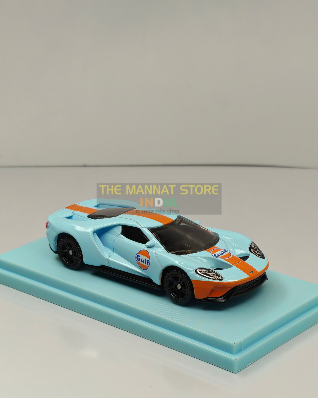 CCA Premium 2017 Ford GT – 1:64 Scale Diecast Metal Model Car with Acrylic Case