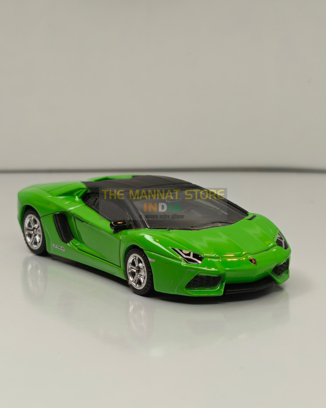 Lamborghini Aventador Roadster Green – 1:64 Scale Diecast Model