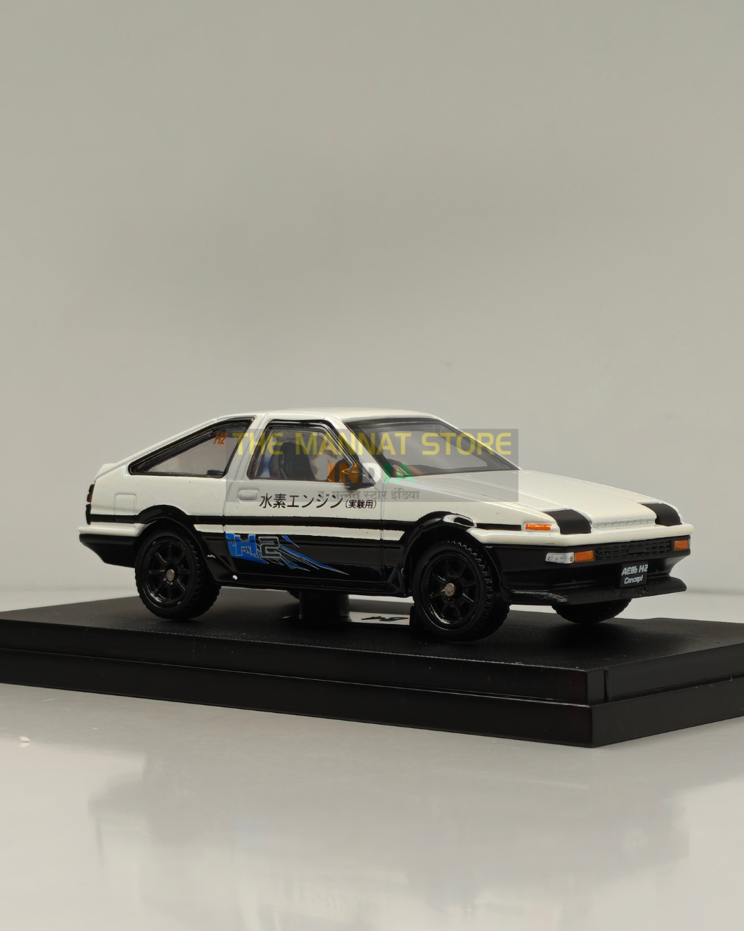 CCA Toyota Sprinter Trueno (AE86) – 1:64 Scale Diecast with Acrylic Case