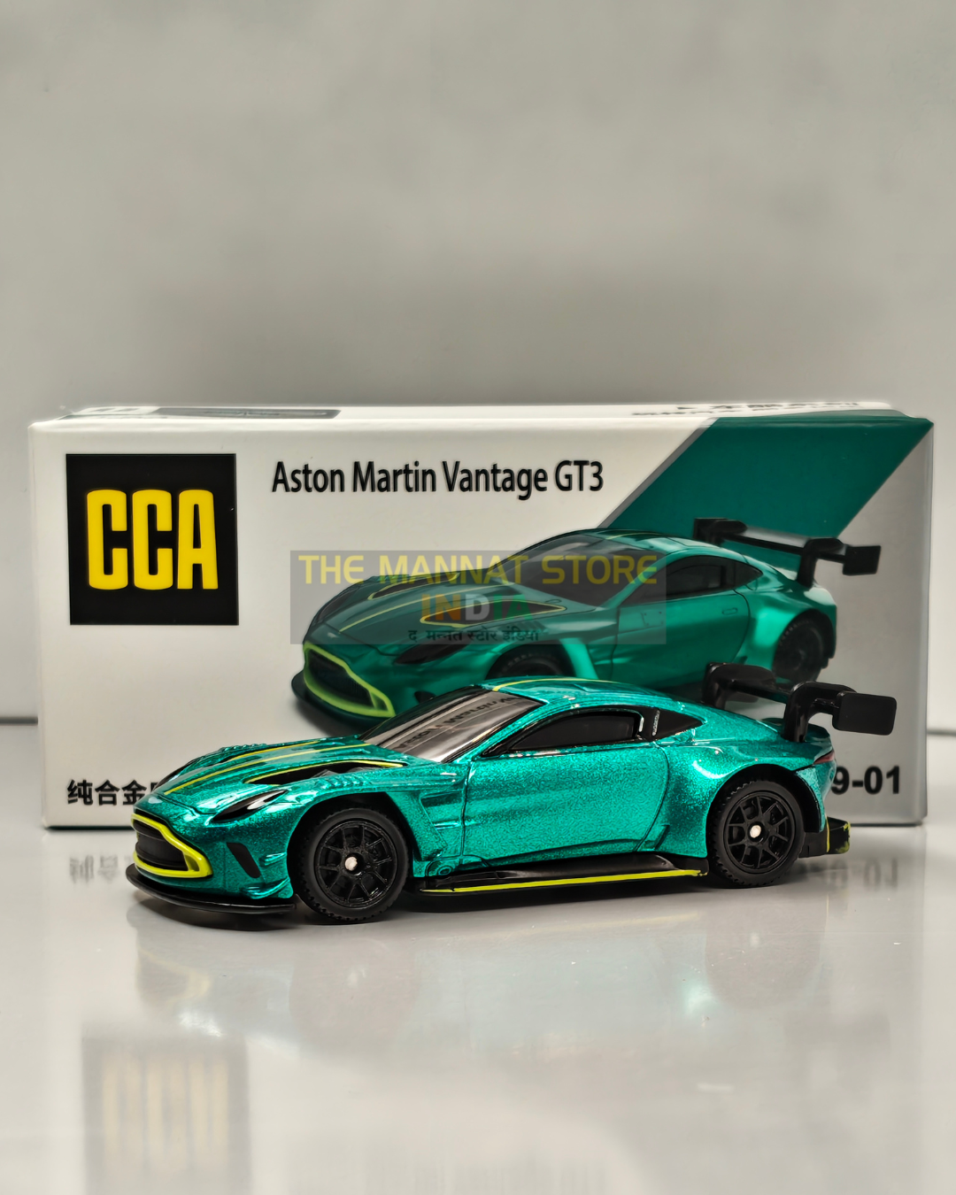 Aston Martin Vantage GT3 – 1:64 Scale Diecast Model