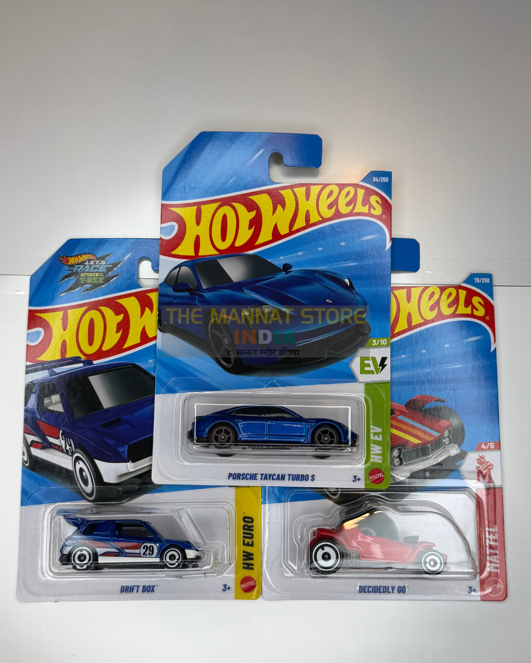 Hot WheHot Wheels 2026 K Case Set of 3 – Porsche Taycan Turbo S + 2 Fantasy Cars (Copy)
