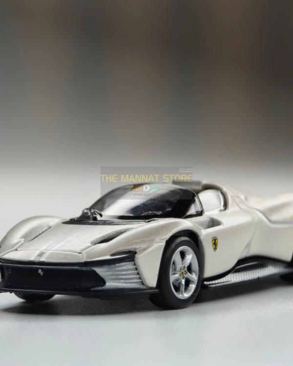 Official Bburago Ferrari Daytona SP3 - 1 : 64 Diecast Scale Model  1 review - Image 2