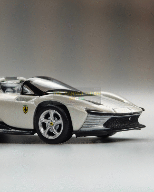 Official Bburago Ferrari Daytona SP3 - 1 : 64 Diecast Scale Model  1 review - Image 4