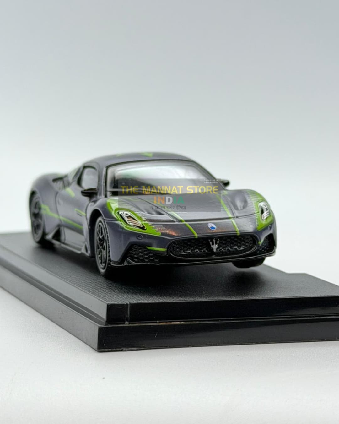 Scale 1 :64 CCA 016 Maserati MC20 With Acrylic Case - Image 2