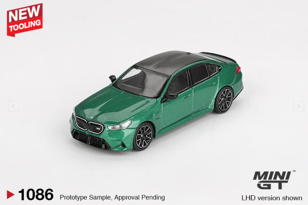 Mini GT #1086: BMW M5 Isle of Man Green Metallic